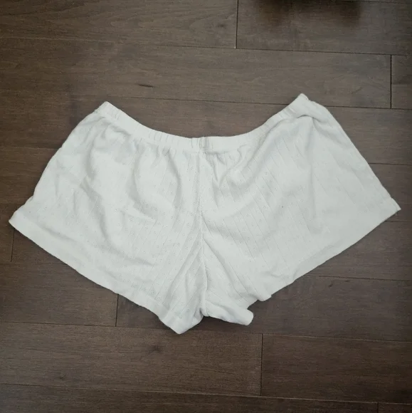 Brandy Melville White Ribbed Lounge Shorts - Picture 3 of 3